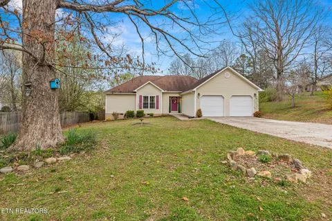 107 County Road 7001, Athens, TN 37303