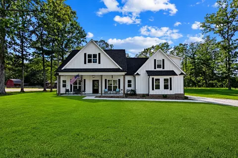 855 Greenwood Rd, Tullahoma, TN 37388