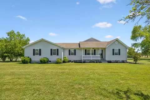 2916 Galen Rd, Lafayette, TN 37083