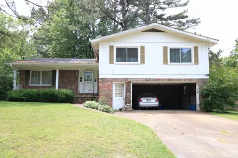 3120 N Circle Dr, Humboldt, TN 38343