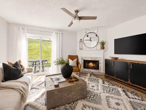 310 Shadow Glen Dr, Nashville, TN 37211