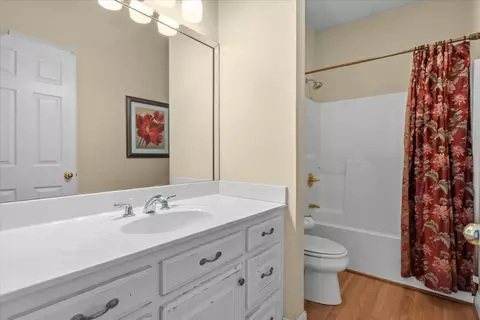 Bath - 2440 Maple Grove Rd, Dickson, TN 37055 photo 4 of 5