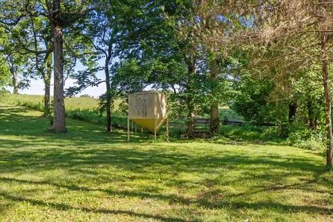 Exterior - 2440 Maple Grove Rd, Dickson, TN 37055 photo 14 of 15