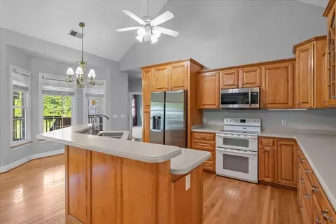 Kitchen - 2440 Maple Grove Rd, Dickson, TN 37055 photo 2 of 4