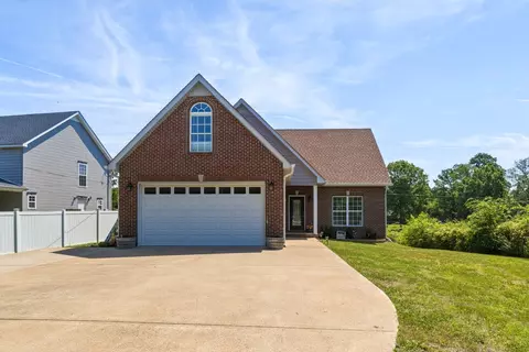 13535 Versailles Rd, Rockvale, TN 37153