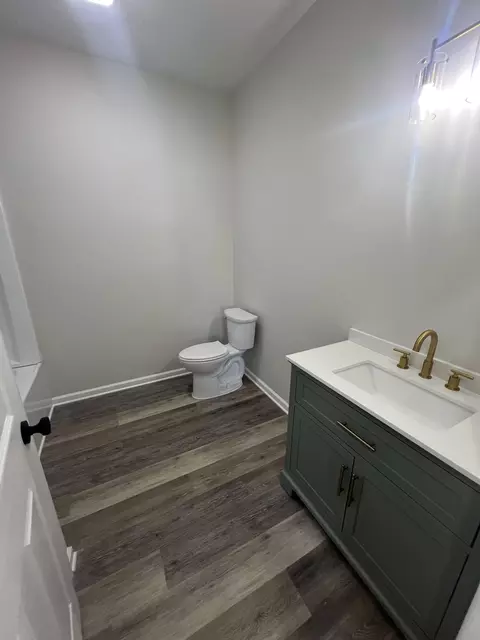 Bath - 929 Terry St, Pulaski, TN 38478 photo 1 of 4
