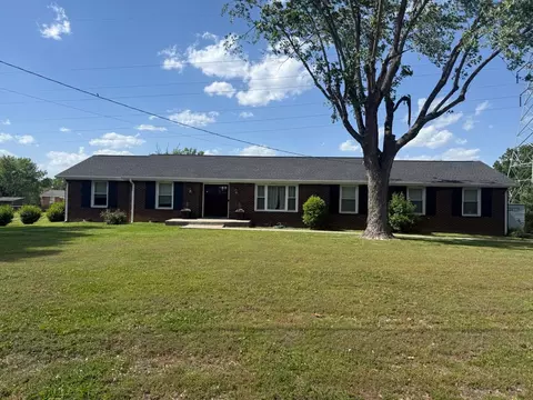 4086 Lake Pkwy, Hermitage, TN 37076