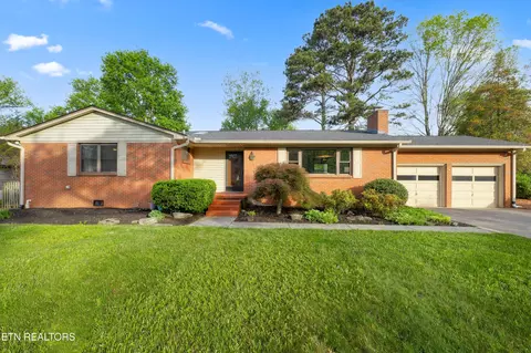 6835 Dorchester Dr, Knoxville, TN 37909
