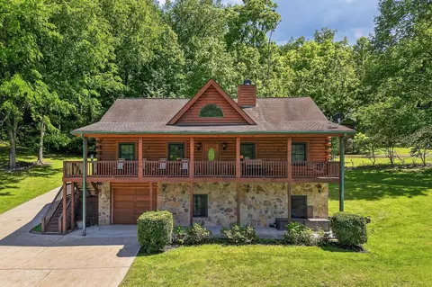 110 Baymont Dr, Lancaster, TN 38569