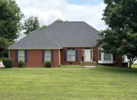 205 Ouida Ln, Columbia, TN 38401
