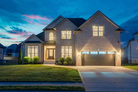 238 Cotoneaster Ln, Clarksville, TN 37043
