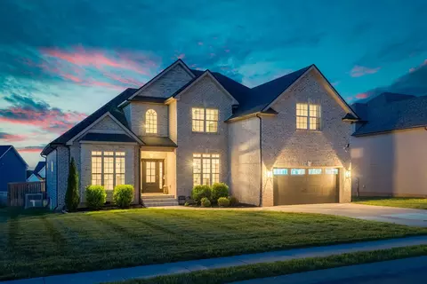 238 Cotoneaster Ln, Clarksville, TN 37043