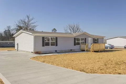 166 Meadow Lawn Dr, Englewood, TN 37329