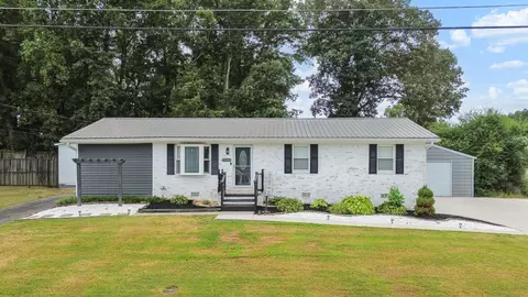 5045 Lake Circle Dr NE, Cleveland, TN 37312