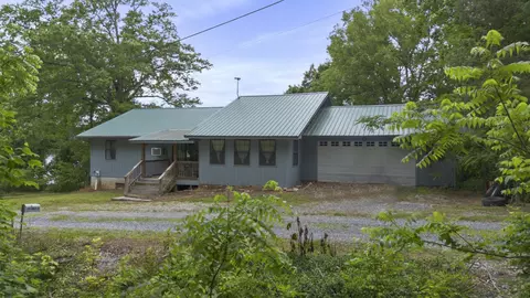 181 Hullander Ln, Decatur, TN 37322