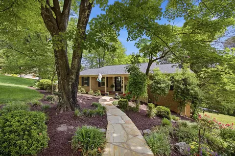 6207 Pine Marr Dr, Hixson, TN 37343
