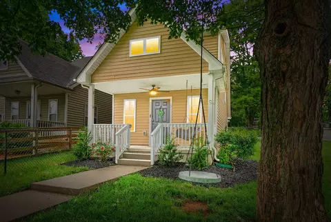 110 Riverview Dr, Clarksville, TN 37040