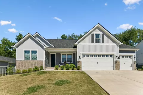 3020 Fernwood Ln, Columbia, TN 38401