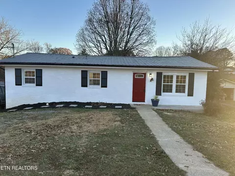 425 Cumberland Ave, Athens, TN 37303