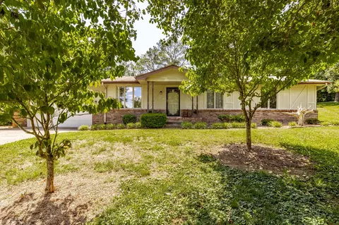 204 Bryan House Dr, Goodlettsville, TN 37072