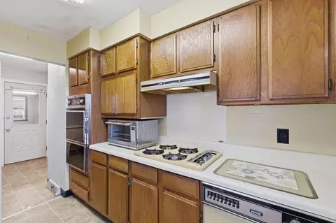 Kitchen - 442 Crescent Dr, Springfield, TN 37172 photo 2 of 4