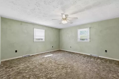 Bedroom - 442 Crescent Dr, Springfield, TN 37172 photo 3 of 6