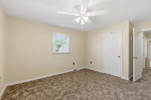 Bedroom - 442 Crescent Dr, Springfield, TN 37172 photo 1 of 6