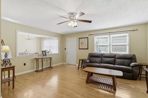 Living - 442 Crescent Dr, Springfield, TN 37172 photo 1 of 1