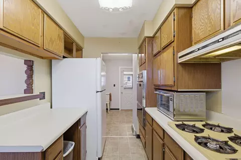 Kitchen - 442 Crescent Dr, Springfield, TN 37172 photo 3 of 4