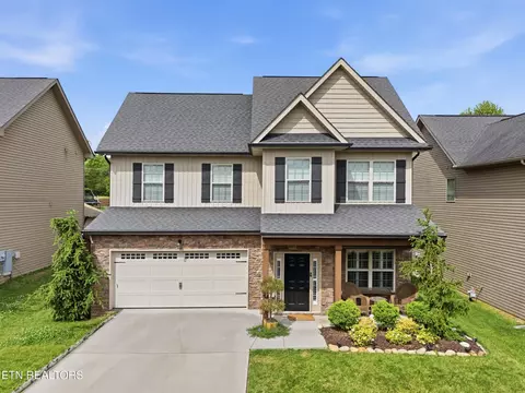 1546 Yarnell Station Blvd, Knoxville, TN 37932