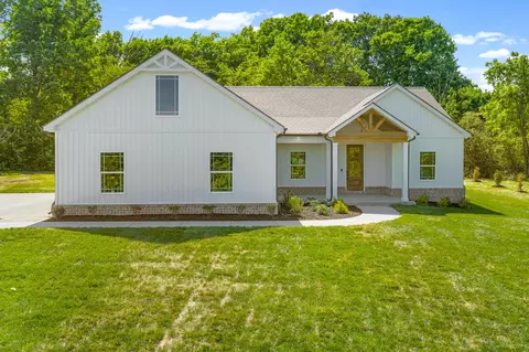 1932 River Rd, Clarksville, TN 37040