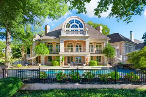 3300 Pointe South Cv, Memphis, TN 38125