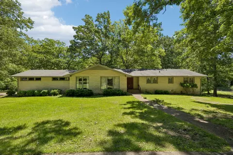 467 Sandy Rd, Dover, TN 37058