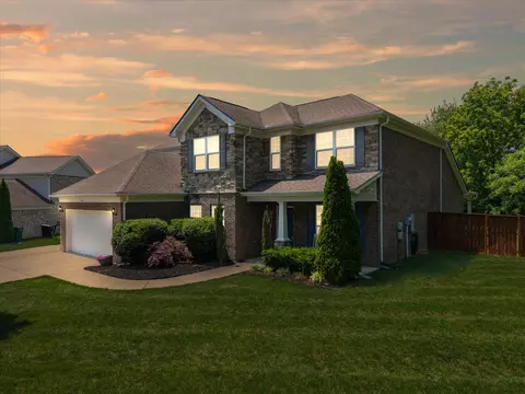 3011 Davinci Ct, Thompsons Station, TN 37179