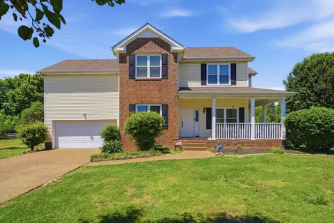 2204 Iroquois Pl, Thompsons Station, TN 37179