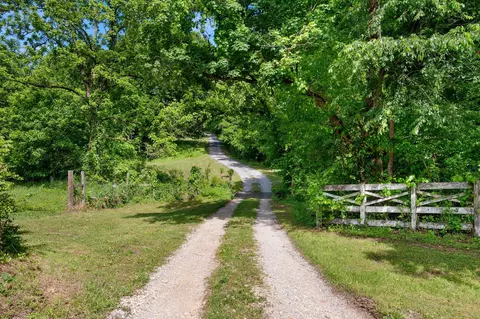 2943 Kerr Hill Rd, Lynnville, TN 38472