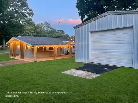 1612 Tennessee St, Sheffield, AL 35660