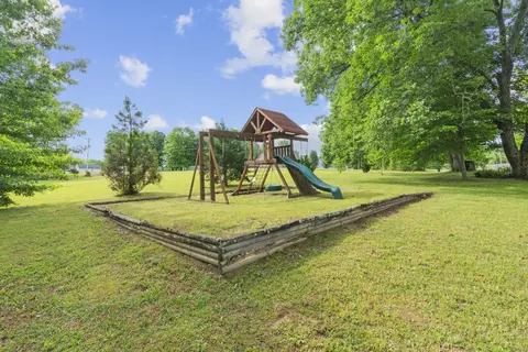 Exterior - 202 Contrary Rd, Burns, TN 37029 photo 13 of 15