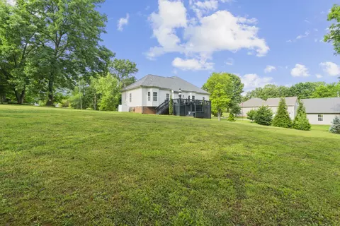 Exterior - 202 Contrary Rd, Burns, TN 37029 photo 10 of 15