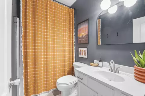 Bath - 202 Contrary Rd, Burns, TN 37029 photo 1 of 7