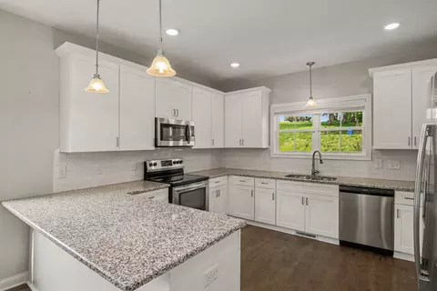 Kitchen - 118 Colson Rd, Dover, TN 37058 photo 1 of 4