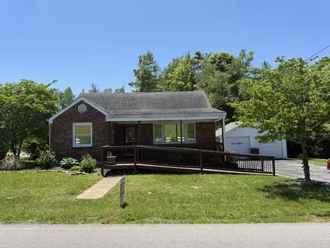 583 Brattontown Cir, Lafayette, TN 37083