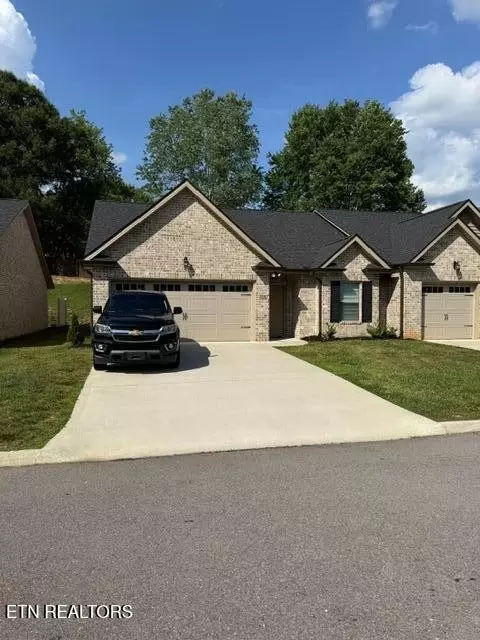 5918 Knox Hill Way, Knoxville, TN 37912