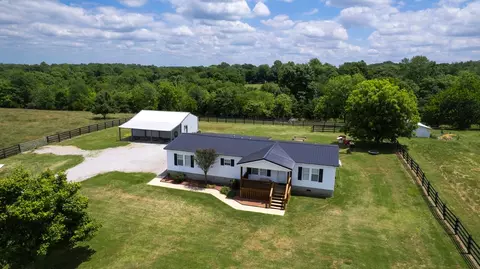33 Pack Ln, Ardmore, TN 38449