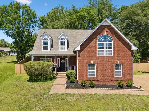 200 Iroquois Dr, White House, TN 37188