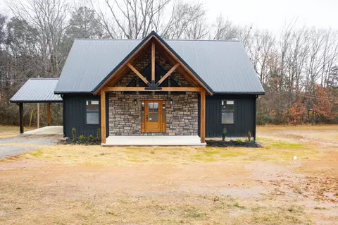 273 Oakgrove Rd, Selmer, TN 38375