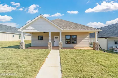 923 Stratford Ave, Sweetwater, TN 37874