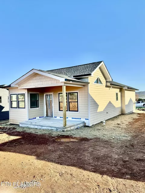 1018 Wentford Ave, Sweetwater, TN 37874