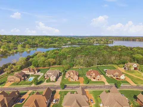 107 Avalon Bay Dr, Old Hickory, TN 37138
