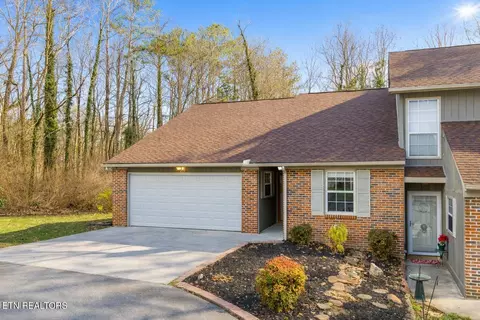 213 Camelot Ct, Knoxville, TN 37922